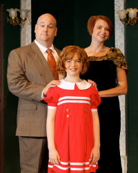 Jon Schraeder, Haley Wolfe, and Susie Schaecter in Annie