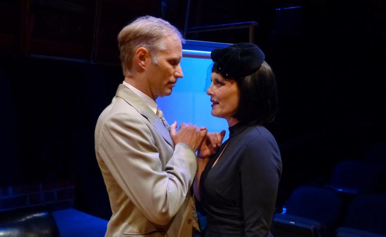 Jonathan Grafft and Jessica White in The 39 Steps